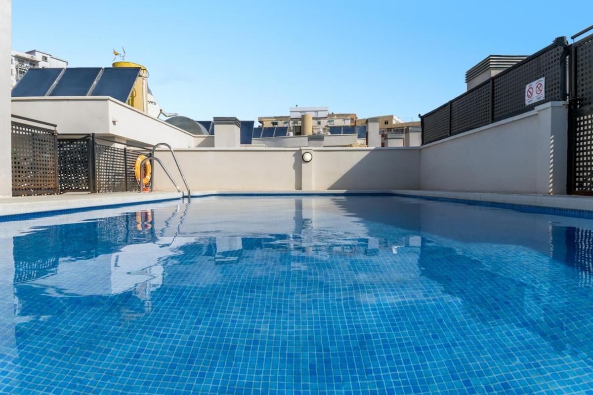 -Malagasunapts- Modern Citycentre Pool&Parking Exterior foto