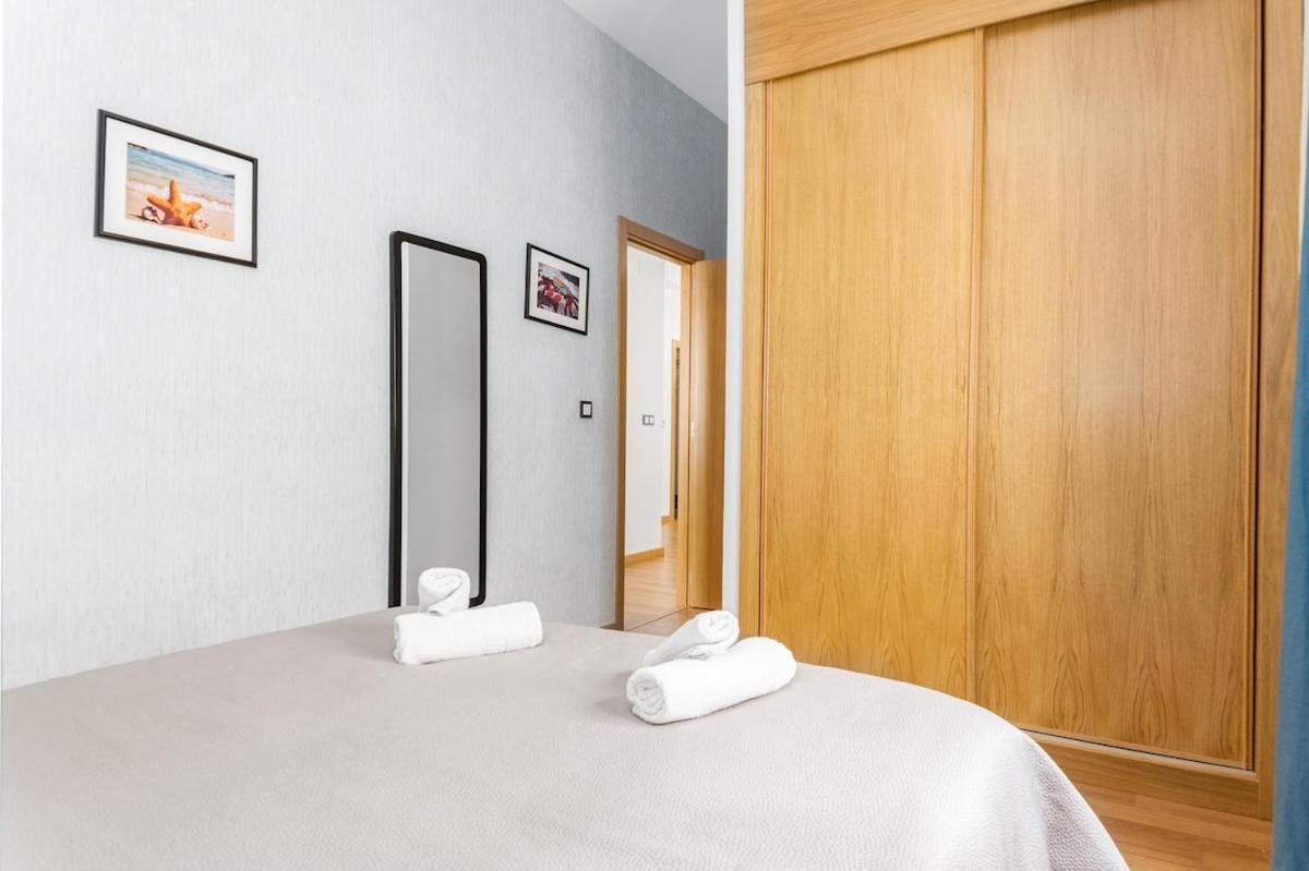 -Malagasunapts- Modern Citycentre Pool&Parking Exterior foto